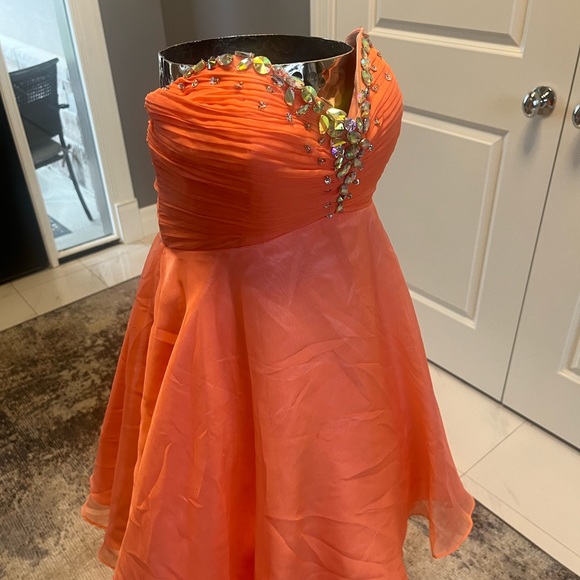 Cantaloupe colour ALYSE Paris Boutique party event dress with sparkling stones - Picture 11 of 16